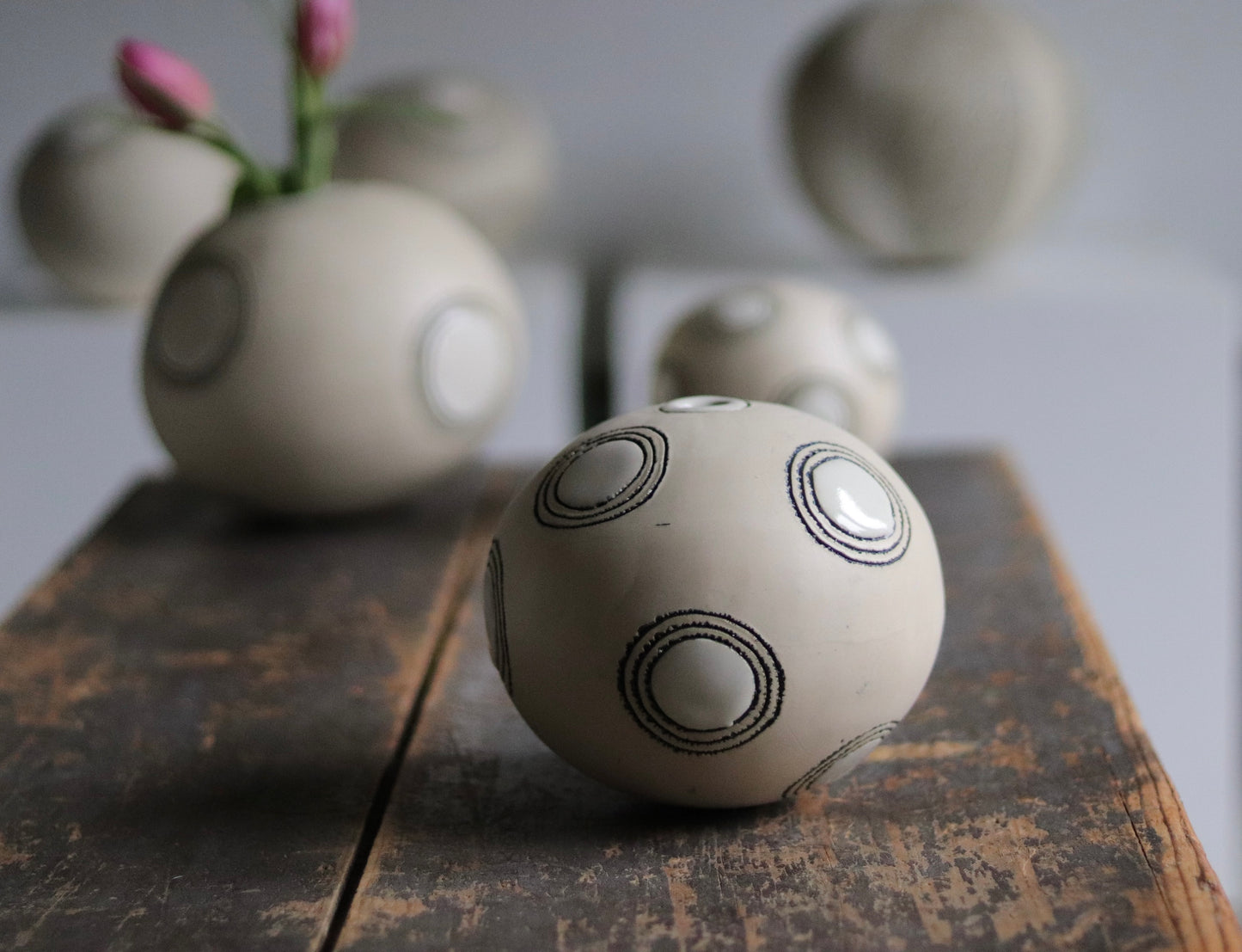 Orb - White - Circles - Small