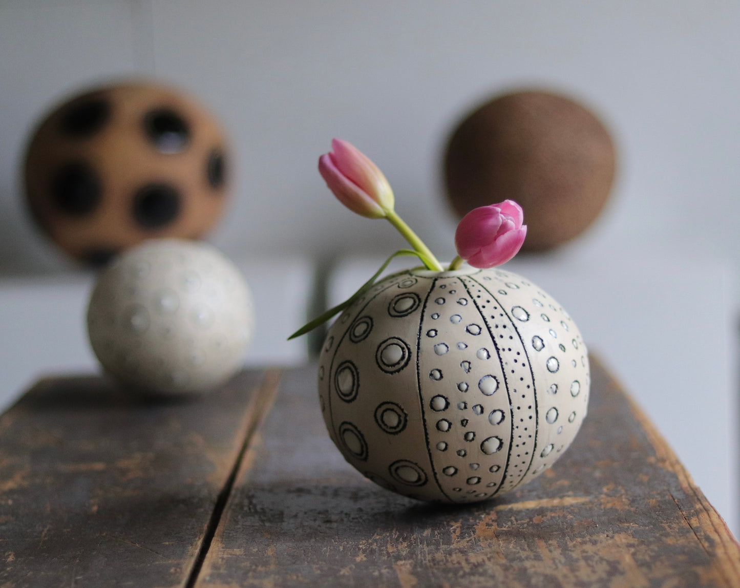Orb - White - Dots - Medium