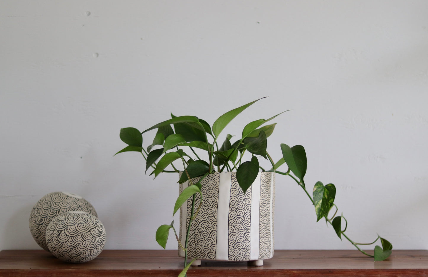 Vase - Scale - White - Short