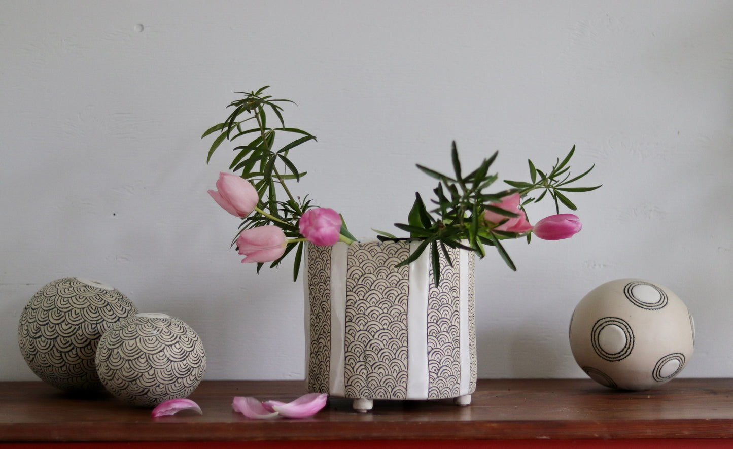 Vase - Scale - White - Short